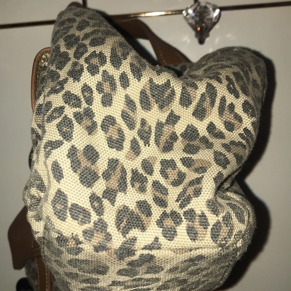 Handbag - Picture 4 of 8